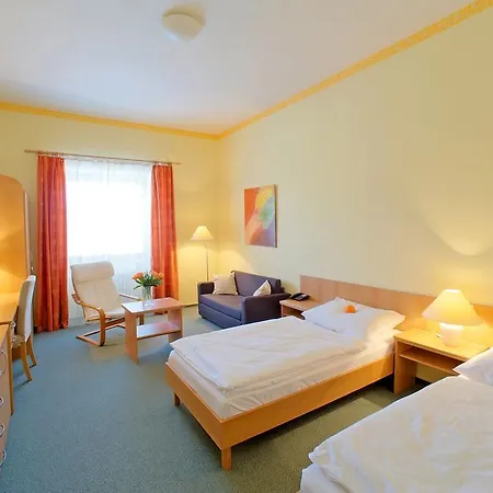 Отель City Apart Hotel Brno 3*