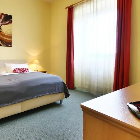 Отель City Apart Hotel Brno Брно